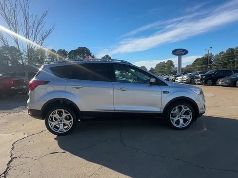 Used 2019 Ford Escape Titanium image 7