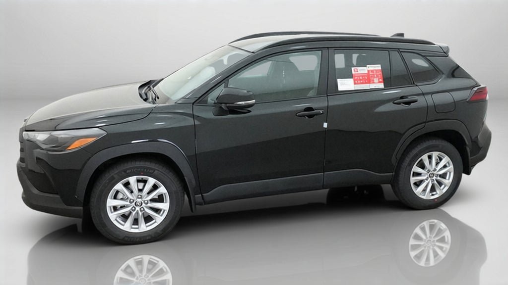 New 2026 Toyota Corolla Cross LE FWD image 2