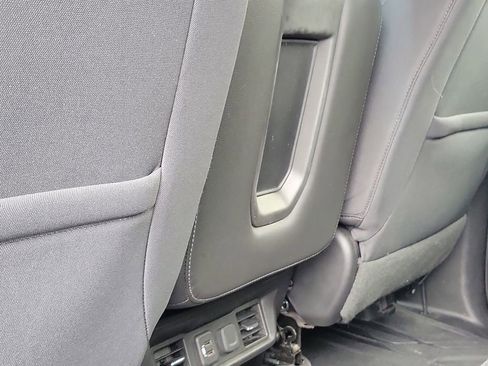 Used 2019 Chevrolet Silverado 1500 RST AWD/4WD image 15