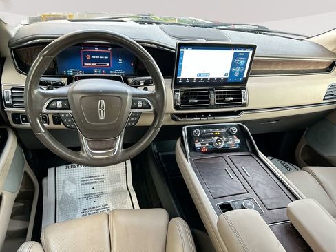 Used 2022 Lincoln Navigator L Reserve AWD/4WD image 25