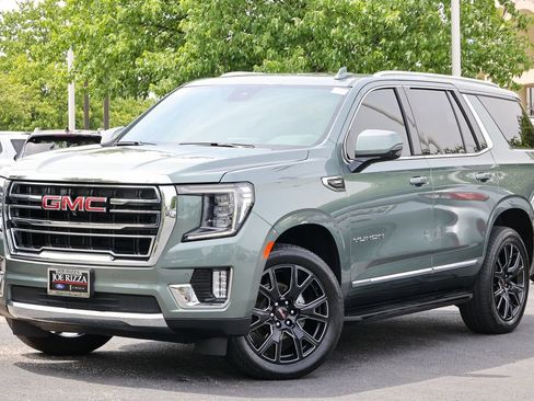 Used 2024 GMC Yukon SLT w/ SLT Luxury Package AWD/4WD image 17