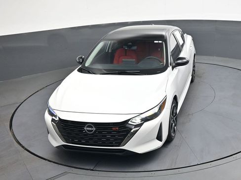 Used 2025 Nissan Sentra SR image 35