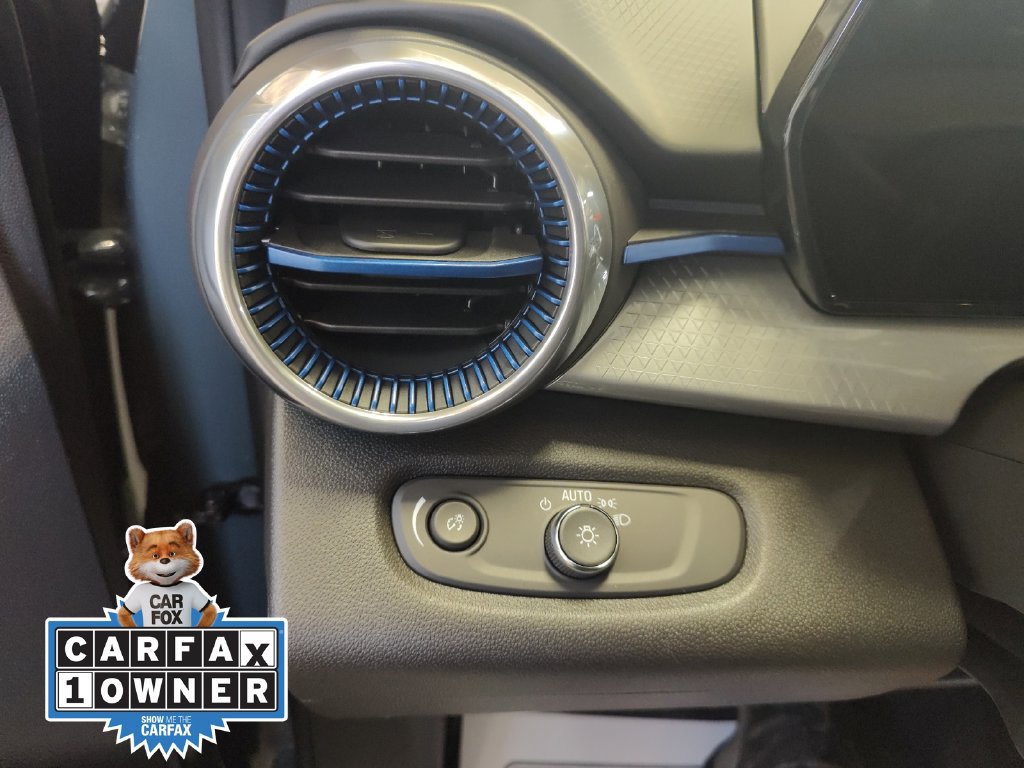 Used 2025 Chevrolet Trax LT FWD image 30