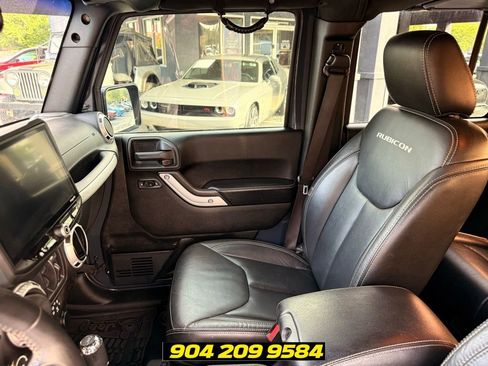Used 2017 Jeep Wrangler Unlimited Rubicon AWD/4WD image 22