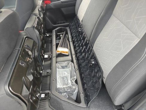 Certified 2021 Toyota Tacoma TRD Off-Road image 16