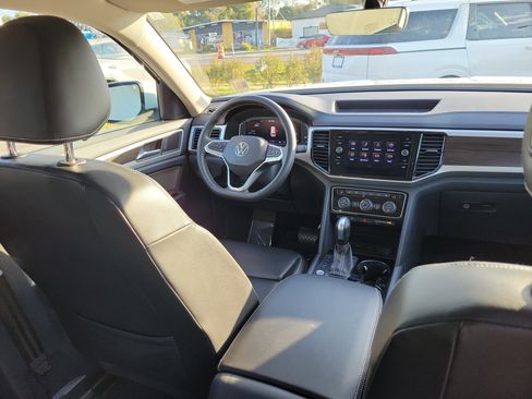 Used 2022 Volkswagen Atlas SE image 14