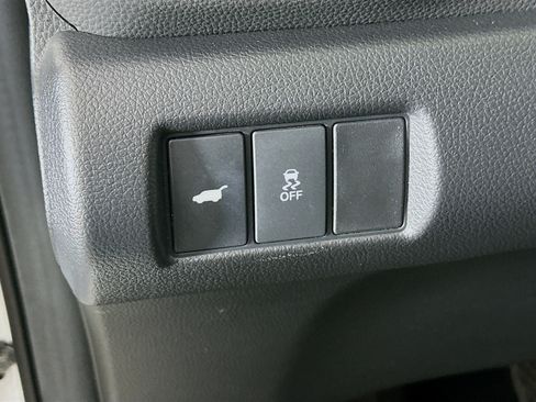 Used 2024 Honda Pilot Touring image 17