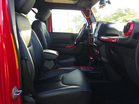 Used 2015 Jeep Wrangler Unlimited Sahara w/ Max Tow Package image 8