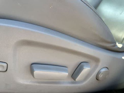 Used 2017 Toyota Highlander Limited Platinum image 8