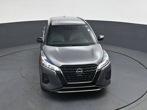 Used 2023 Nissan Kicks SR w/ SR Premium Package FWD image 35