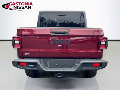 Used 2022 Jeep Gladiator Sport image 7