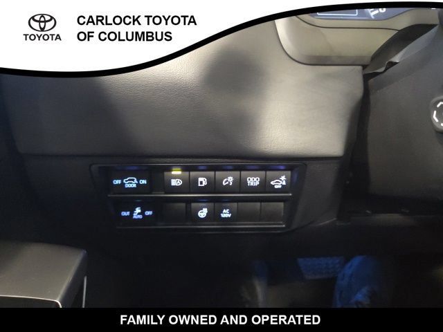 Used 2023 Toyota Sequoia Platinum AWD/4WD image 28