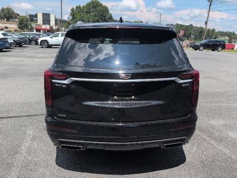 Used 2022 Cadillac XT6 Premium Luxury AWD/4WD image 7