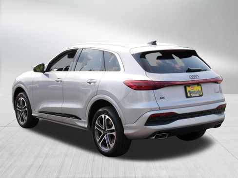 Used 2025 Audi Q5 Premium Plus w/ Premium Plus AWD/4WD image 5