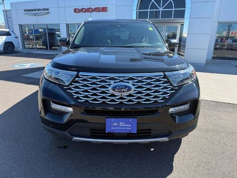 Certified 2021 Ford Explorer Platinum w/ Equipment Group 601A AWD/4WD image 2