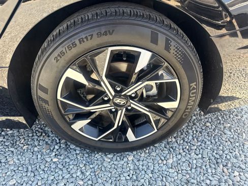 Used 2025 Hyundai Sonata SEL FWD image 11