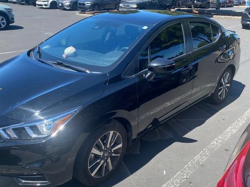Used 2021 Nissan Versa SV FWD image 1
