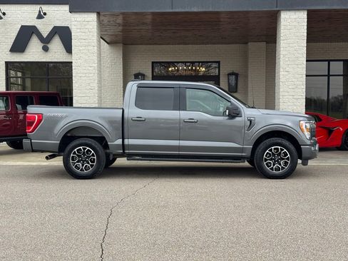 Used 2022 Ford F150 XLT w/ Equipment Group 302A High AWD/4WD image 15