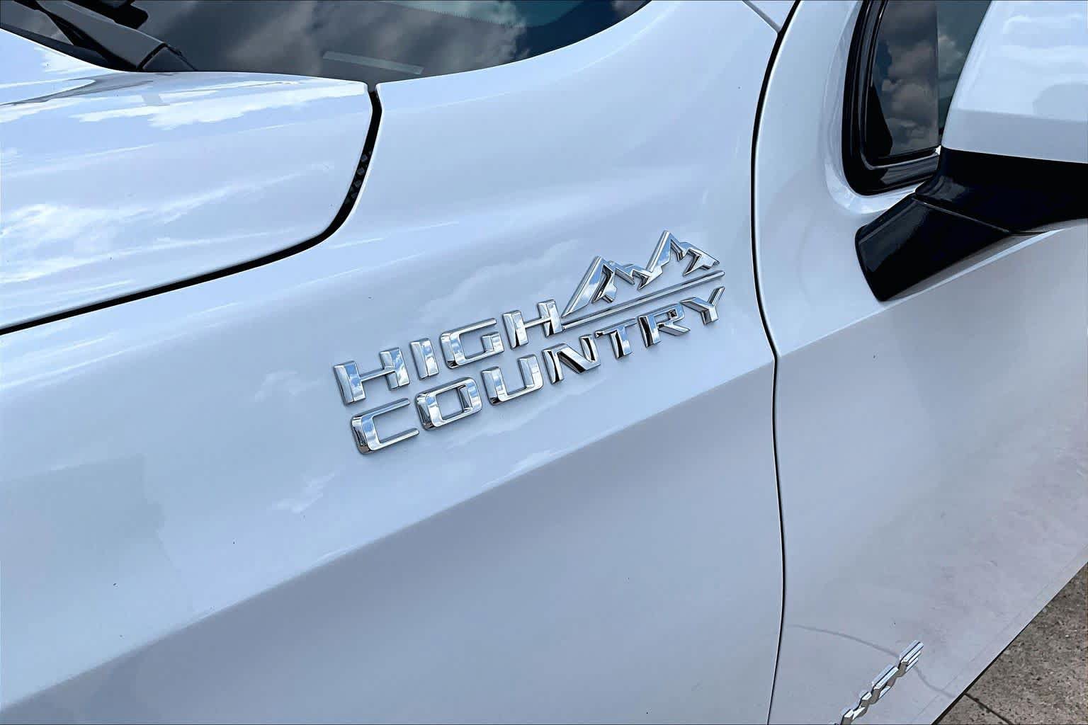 New 2026 Chevrolet Tahoe High Country AWD/4WD image 17