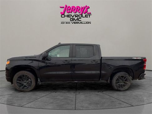 Used 2023 Chevrolet Silverado 1500 Custom w/ LPO, Dark Essentials Package image 2