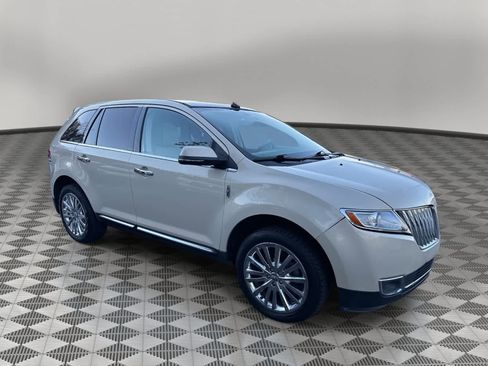 Used 2015 Lincoln MKX FWD w/ Equipment Group 102A image 1