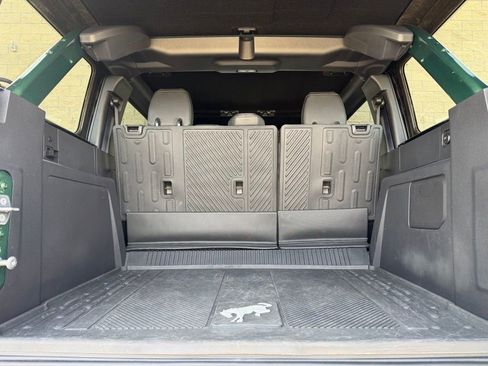 Used 2023 Ford Bronco Everglades image 9