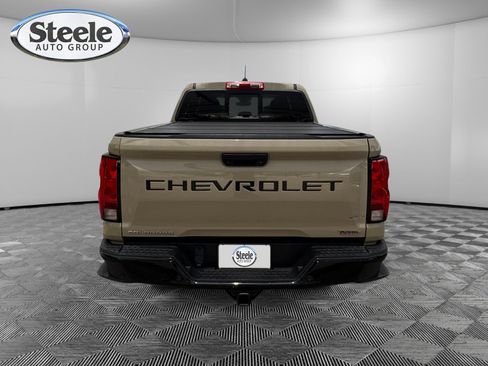 Used 2023 Chevrolet Colorado Trail Boss w/ Technology Package AWD/4WD image 4