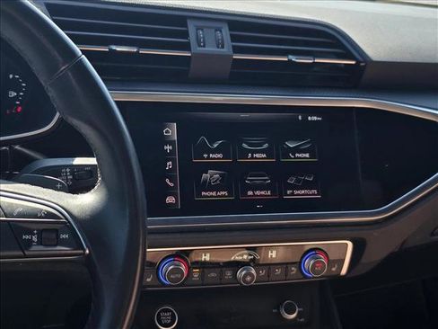 Used 2021 Audi Q3 2.0T Premium w/ Convenience Package image 19