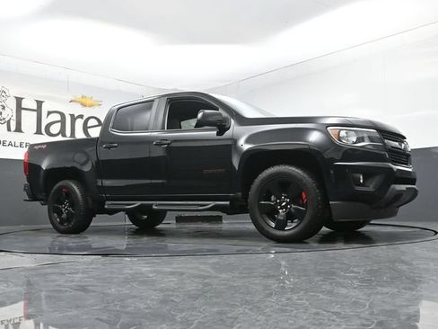 Used 2020 Chevrolet Colorado LT w/ Redline Special Edition AWD/4WD image 2