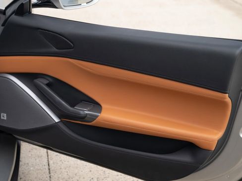 Certified 2019 Ferrari Portofino image 58