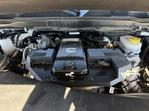 Used 2024 RAM 2500 Laramie image 32