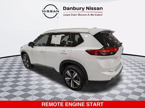 Certified 2025 Nissan Rogue SL w/ SL Premium Package AWD/4WD image 6