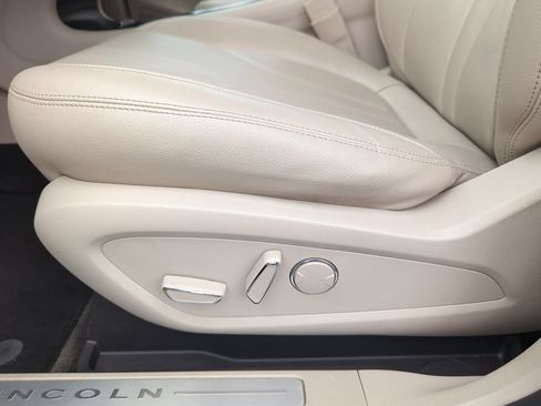 Used 2017 Lincoln MKC Premiere AWD/4WD image 13