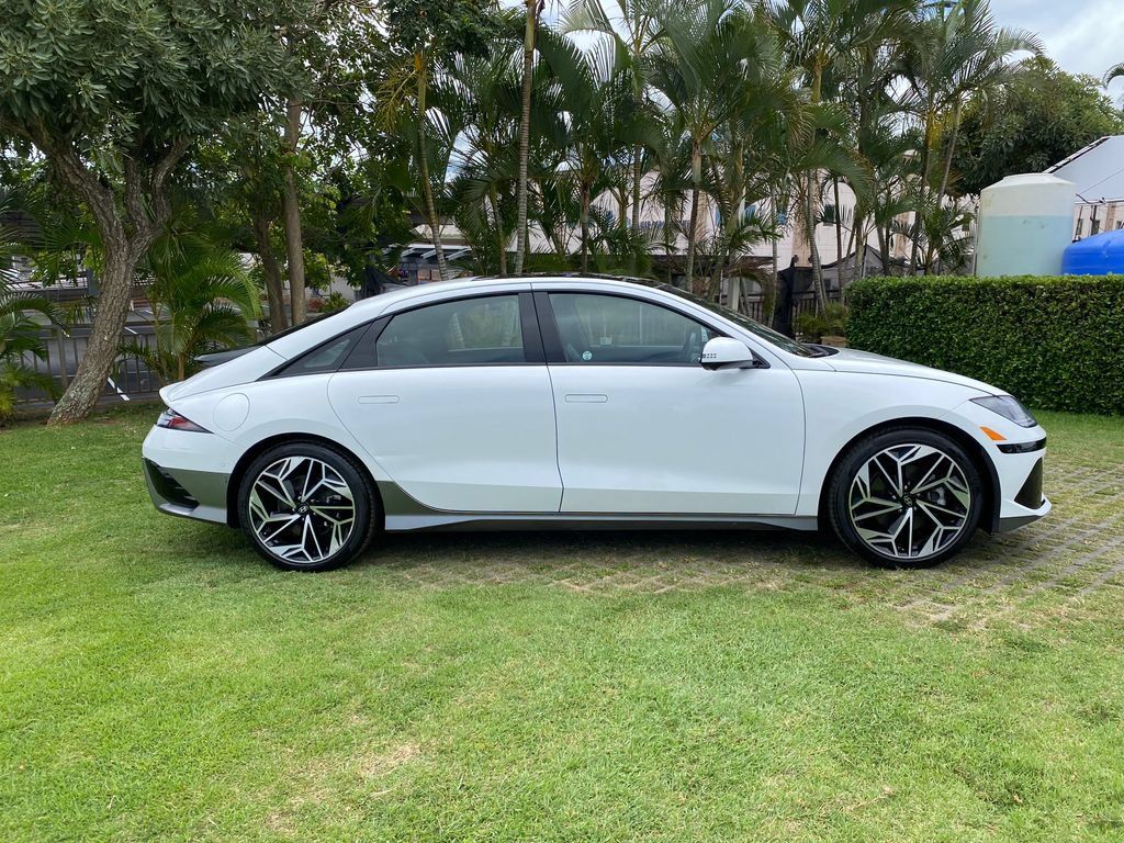 Used 2024 Hyundai Ioniq 6 Limited RWD image 8