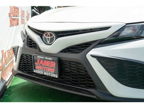 Used 2022 Toyota Camry SE FWD image 24