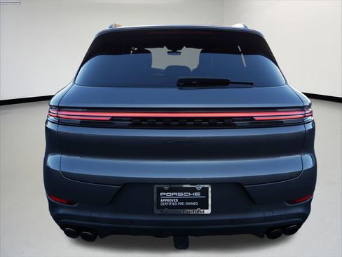 Used 2024 Porsche Cayenne image 6