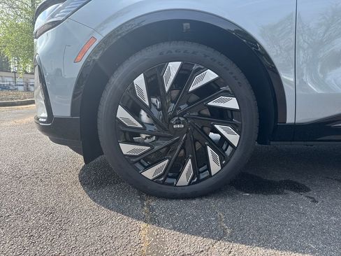 New 2026 Lincoln Nautilus Reserve image 21