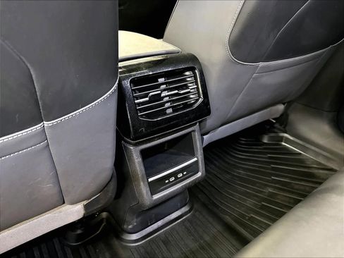 Used 2023 Volkswagen ID.4 Pro S AWD/4WD image 13