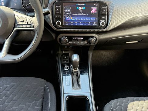 Used 2021 Nissan Kicks SV FWD image 16