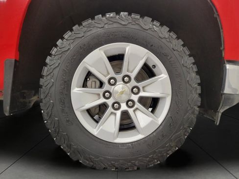 Used 2020 Chevrolet Silverado 1500 W/T w/ WT Value Package image 3