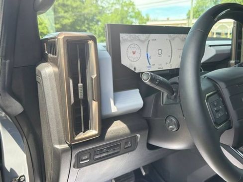 Certified 2025 GMC Hummer EV 3X w/ Battery Pack, 24 Module Pack AWD/4WD image 22