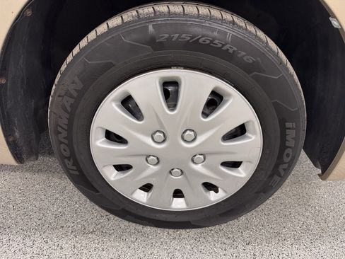 Used 2008 Toyota Sienna LE image 28