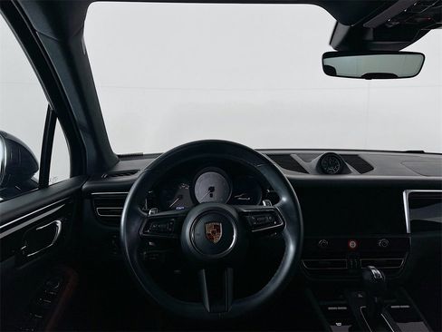Certified 2022 Porsche Macan S image 25