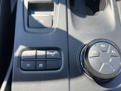 Used 2024 Ford Ranger XLT w/ Technology Package image 38