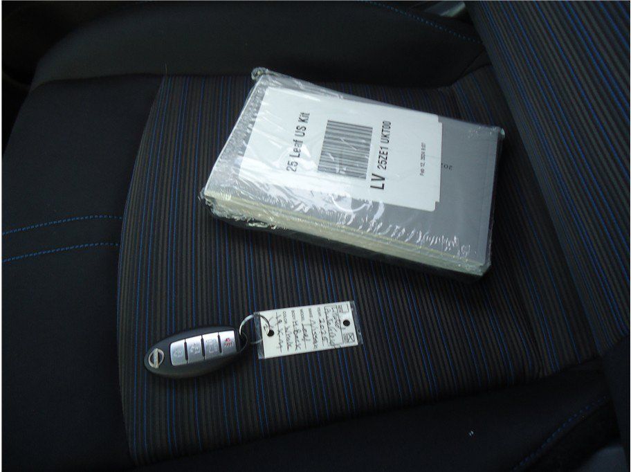 Used 2025 Nissan Leaf S FWD image 30