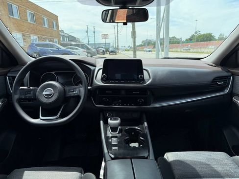 Used 2023 Nissan Rogue SV FWD image 23