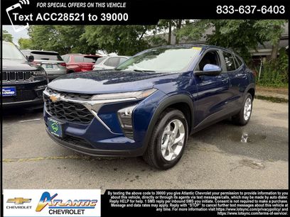 Used 2024 Chevrolet Trax LS w/ LS Convenience Package