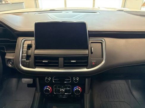 Used 2022 GMC Yukon SLT w/ SLT Premium Package AWD/4WD image 31
