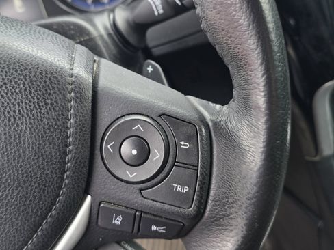 Used 2017 Toyota Corolla SE image 21