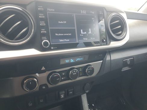 Used 2022 Toyota Tacoma SR5 w/ Technology Package image 22